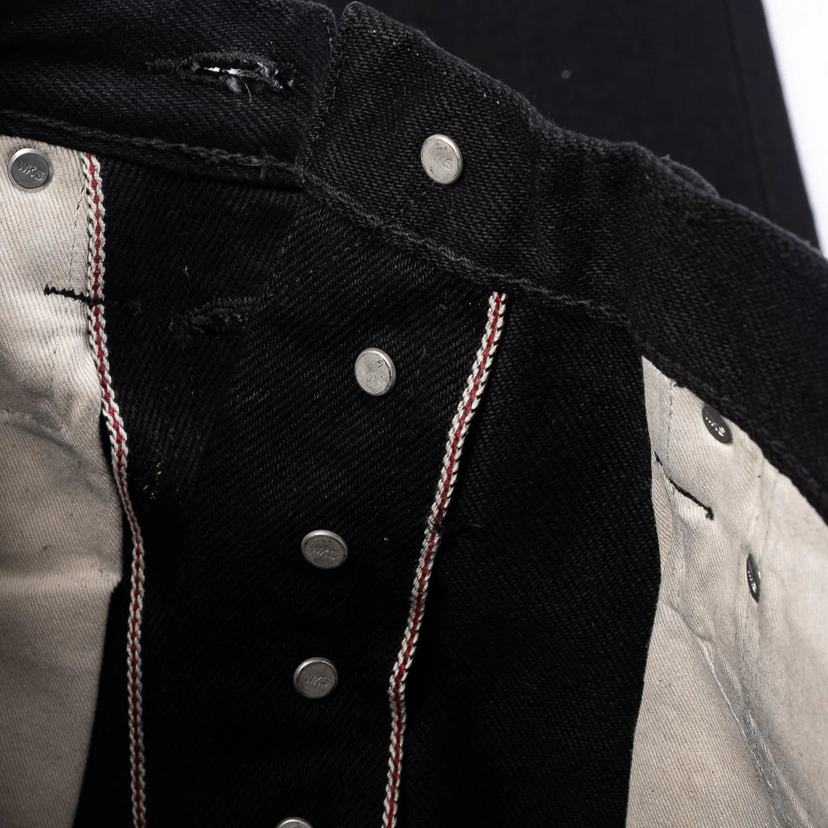 IH-888S-SBG 21oz Selvedge Denim Medium High Rise Tapered Cut Jeans - Superblack Fades To Grey - Image 7