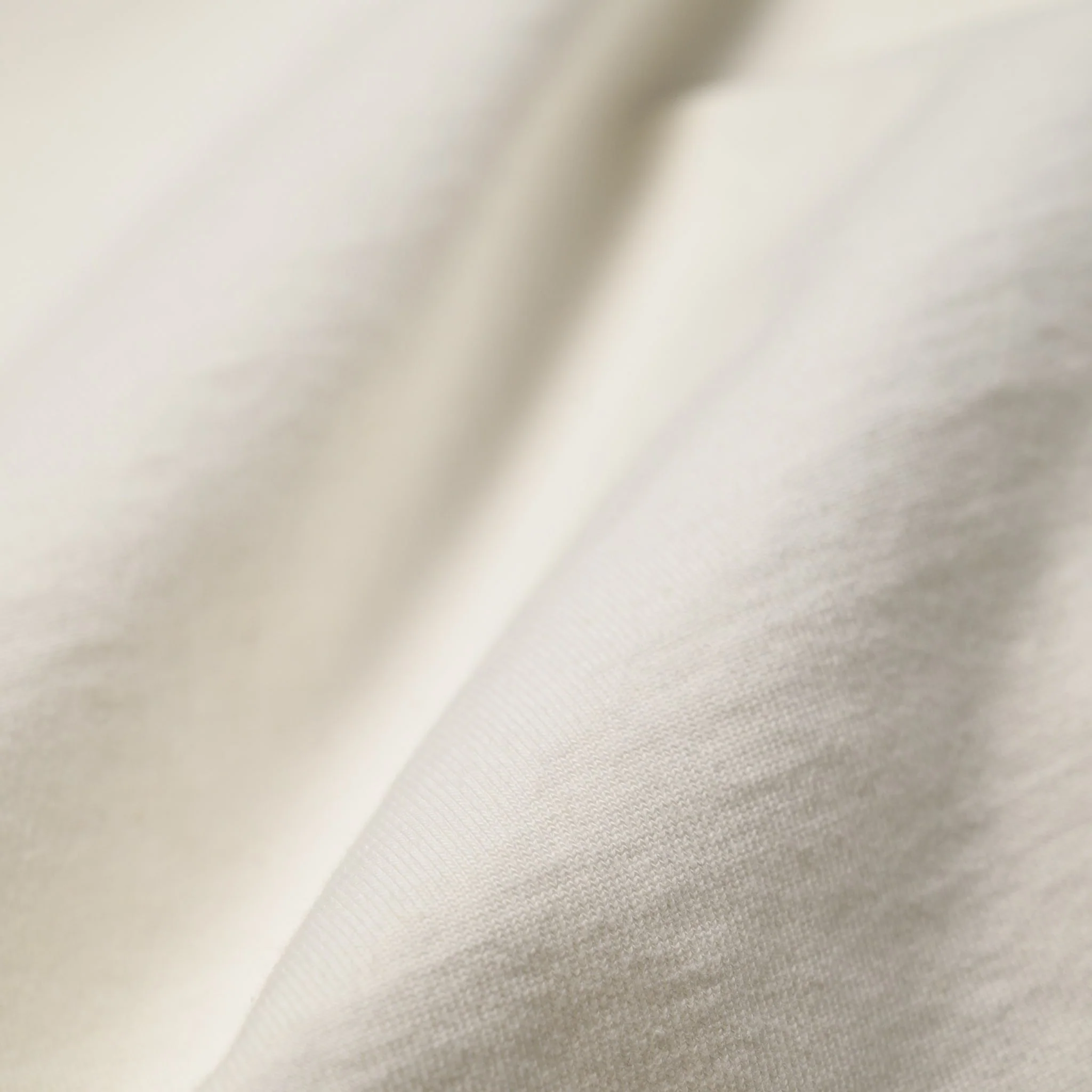 8173 Suvin Gold T-Shirt - White - Image 7
