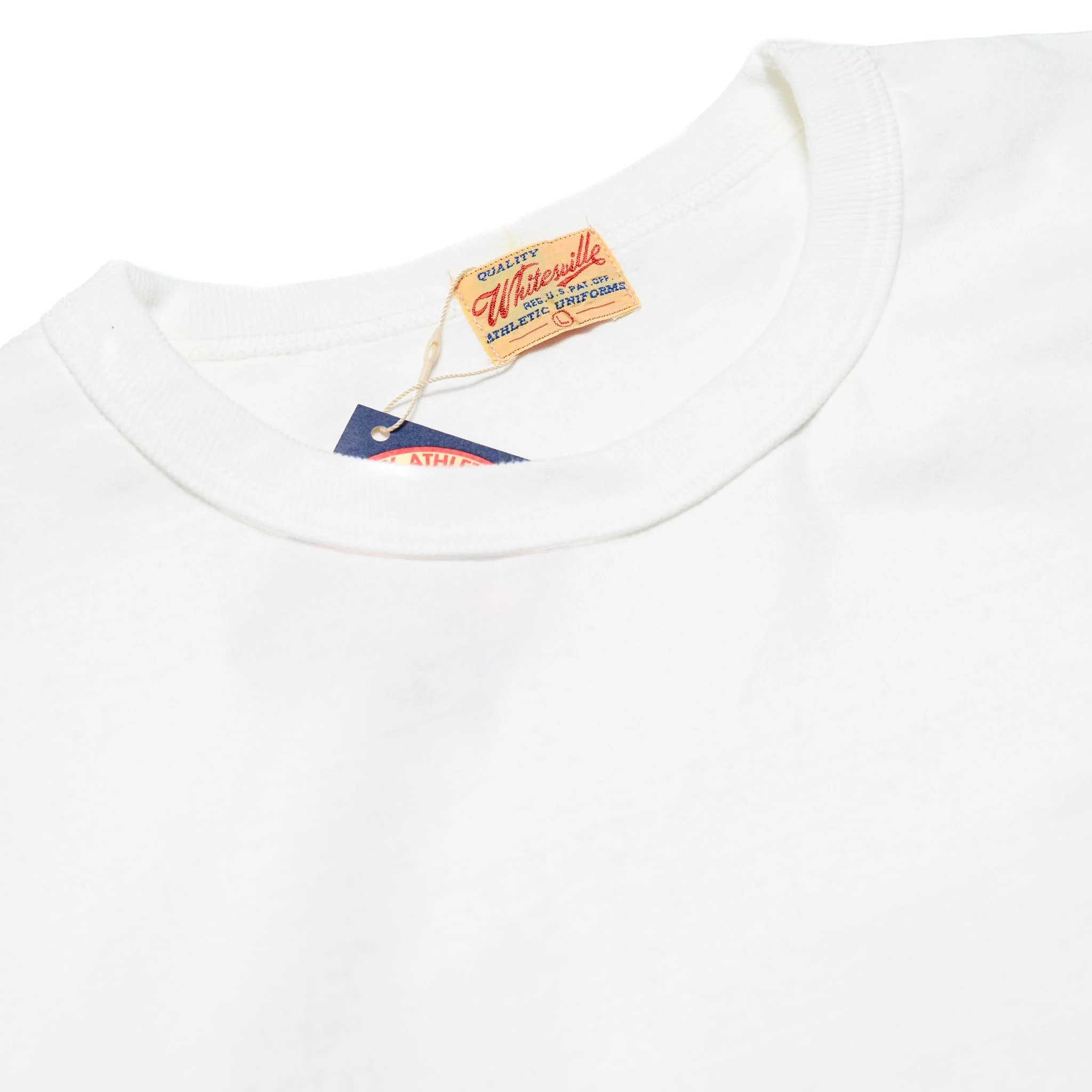 WV68849 Heavyweight Long Sleeve Pocket T-Shirt White - Image 2